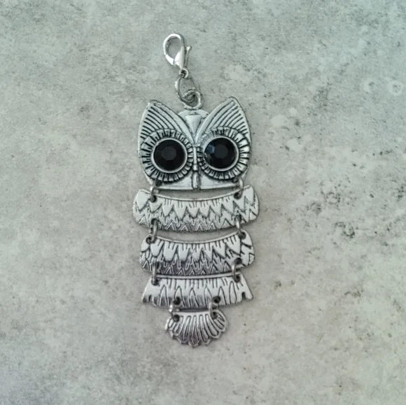 Vintage Large Dangling Owl Pendant - Picture 2 of 9